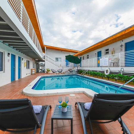 Fantastic 1 Bedroom With Pool Steps From The Beach #43 Hollywood Exterior photo