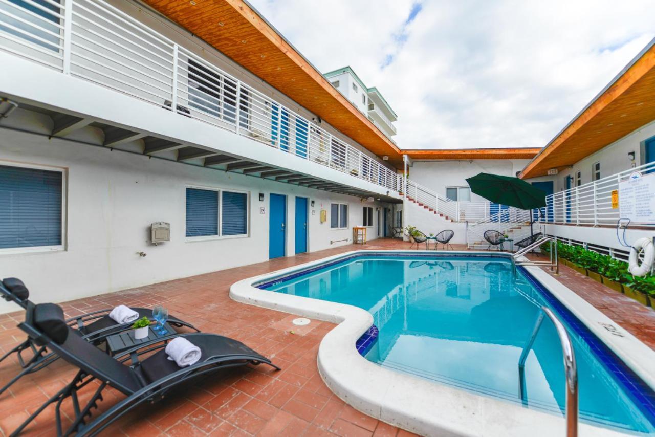 Fantastic 1 Bedroom With Pool Steps From The Beach #43 Hollywood Exterior photo