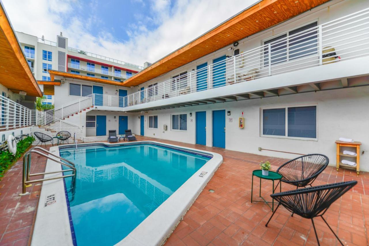 Fantastic 1 Bedroom With Pool Steps From The Beach #43 Hollywood Exterior photo