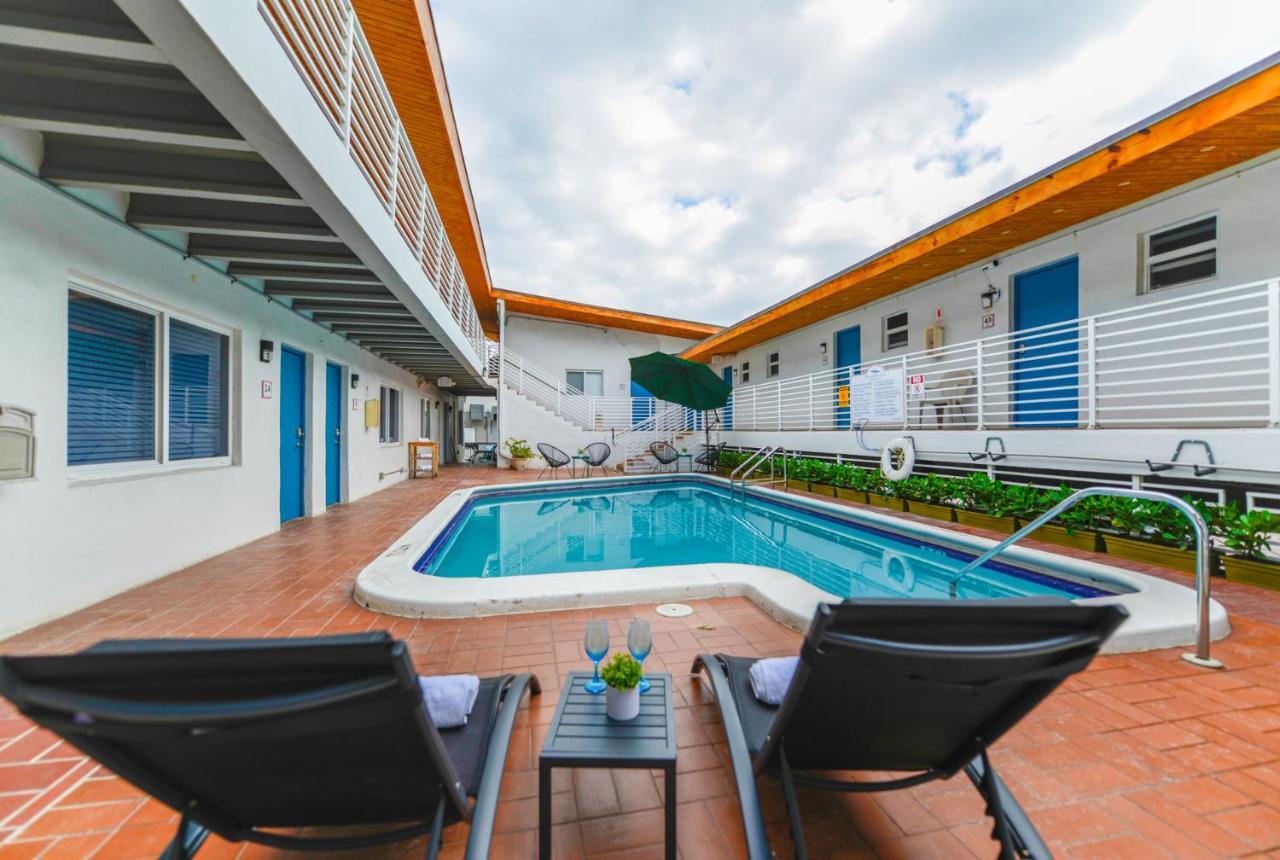 Fantastic 1 Bedroom With Pool Steps From The Beach #43 Hollywood Exterior photo